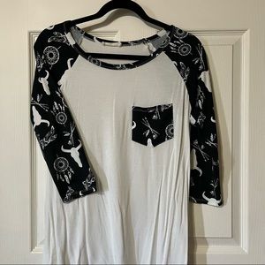 Cow and arrow baseball tee